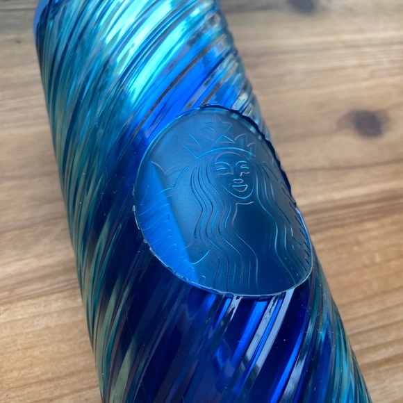 Starbucks Holiday 2023 Ribbon Tumbler - Picture 3 of 4